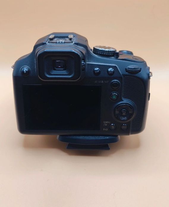 Conjunto Máquina Fotográfica Panasonic Lumix DC-FZ82