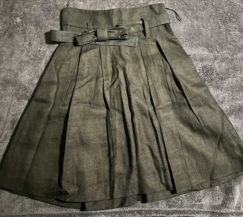 Black pleated midi skirt