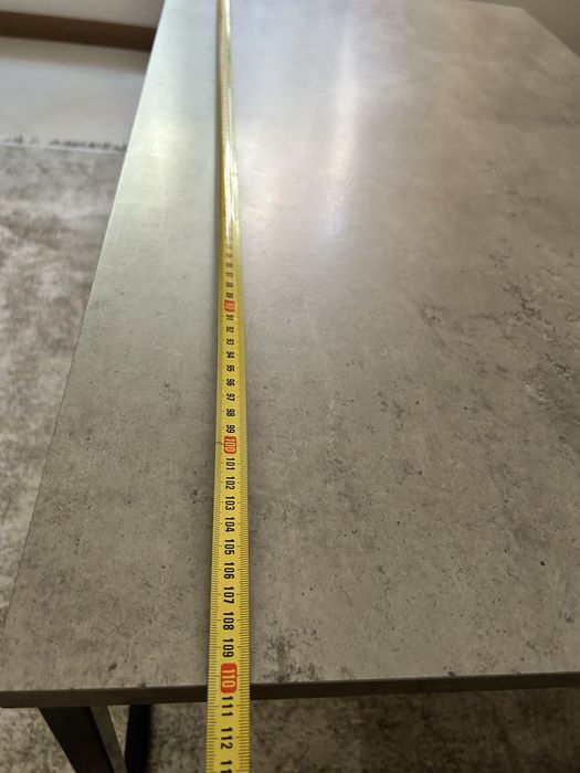 Vendo mesa de centro cinzenta