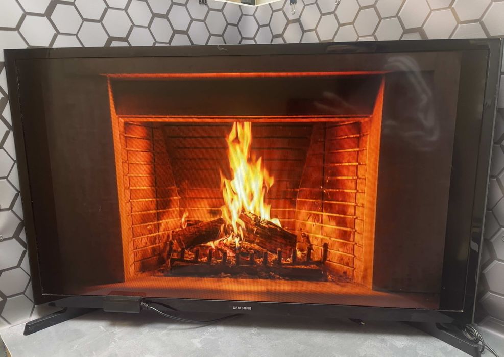 Телевізор Samsung UE32J4000 (HD/ HDMI)