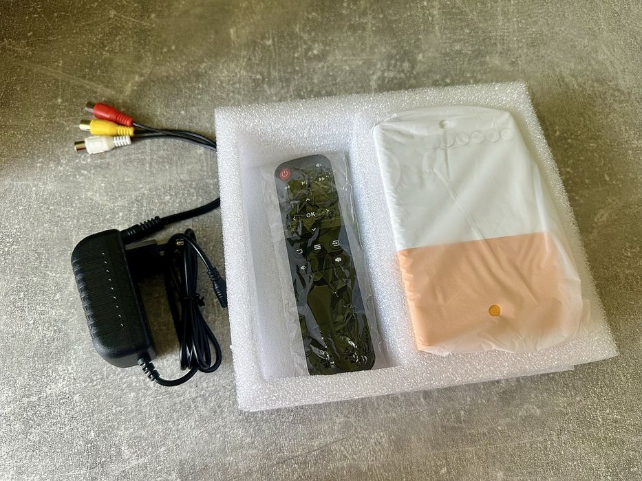 Продам недорого LED-проєктор.