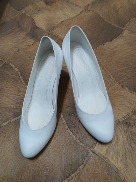Туфлі білі весільні