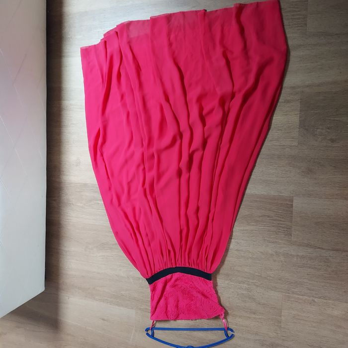 Sukienka długa malinowa