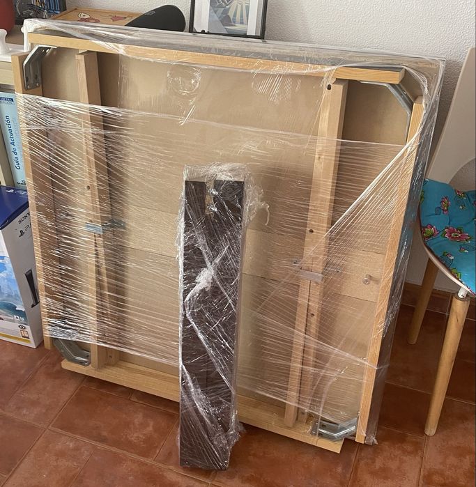 USADO (Muito Bom) - Mesa Jantar Bjursta (IKEA)