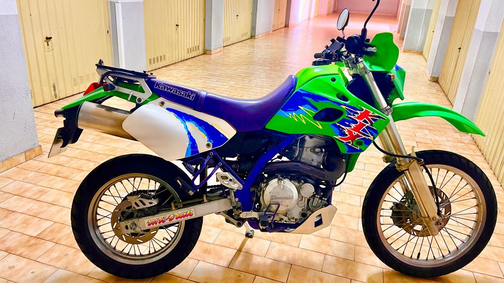 Moto Kawasaki KLX 650