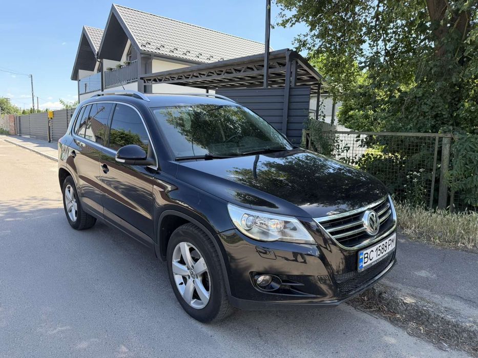 Volkswagen Tiguan 2010 рік.4×4.Обмін на Lexus gx.lx.Prado.