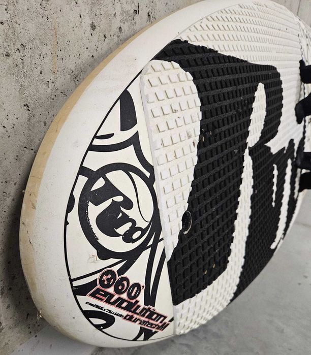 Deska wind RRD 360° Evolution 155 L – Stan BARDZO DOBRY! Bez napraw. Nieużywane Strapy + Fin 46zx