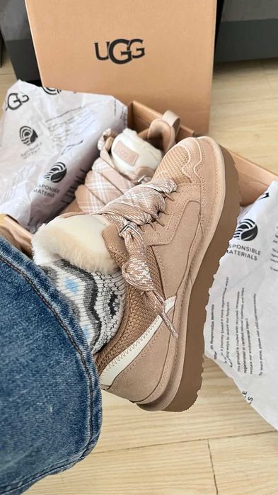 UGG Lowmel Sand r.39