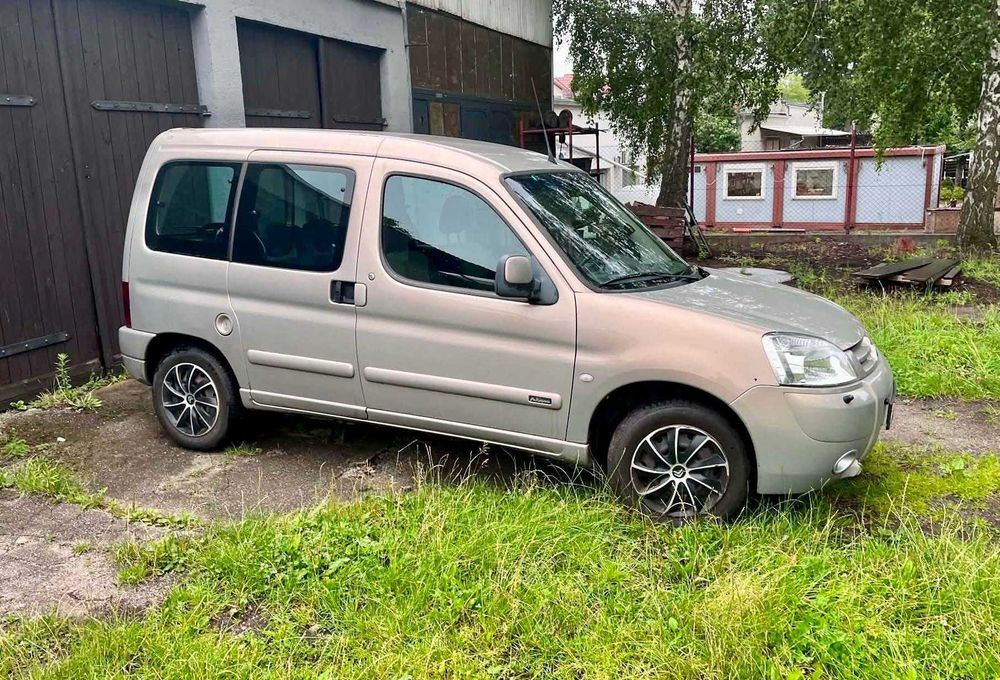 Citroen Berlingo 1,6 benzyna 2004r hak