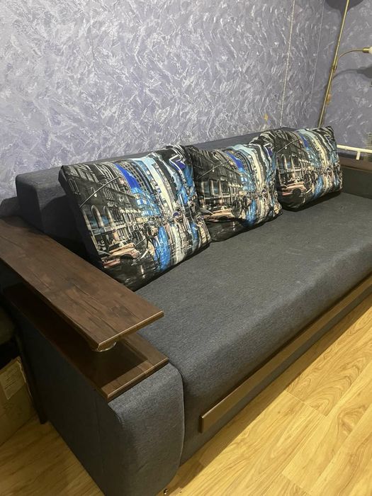 Продам розкладний диван