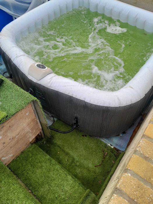 Jacuzzi  Spa 180×180x 90