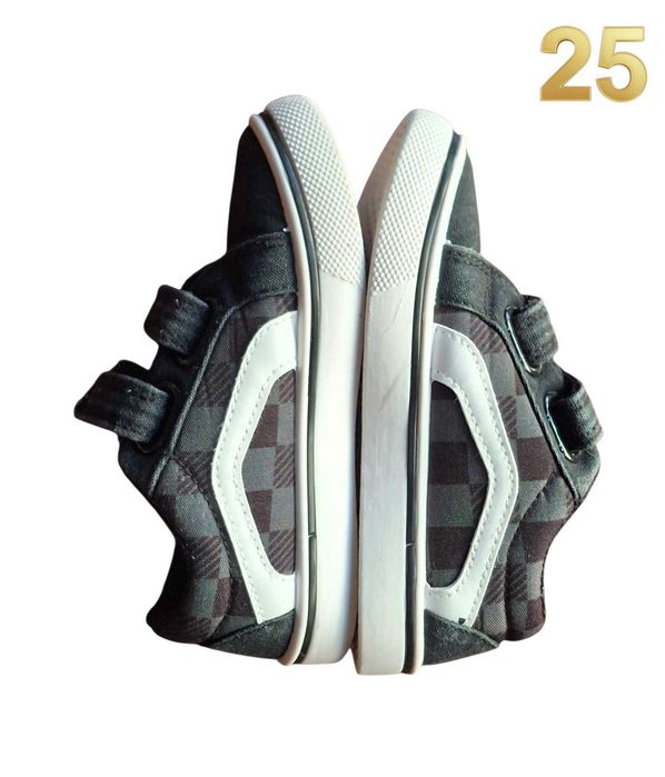 Sapatilhas Pretas Up 25