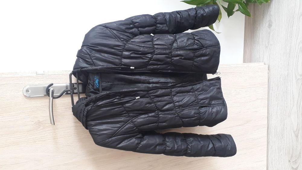 Kurtka zimowa na zimę z  kapturem S