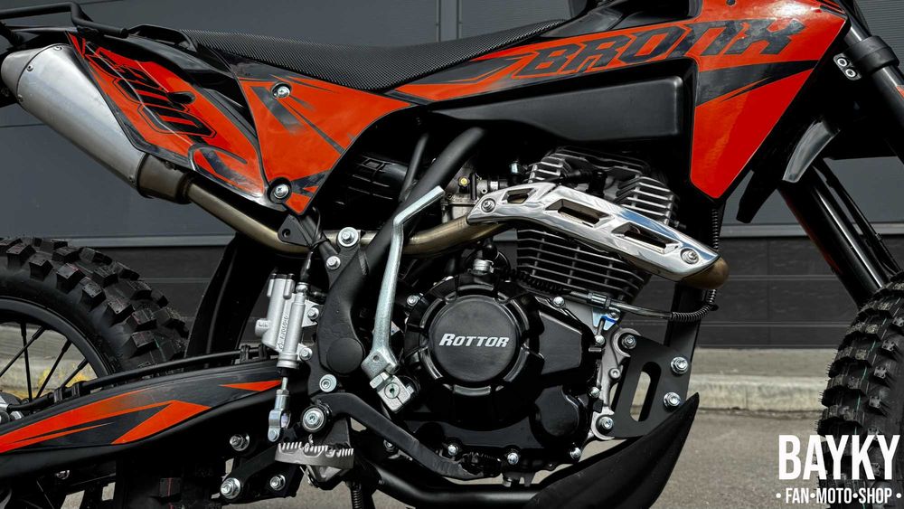 Мотоцикл Rottor Bronx 300