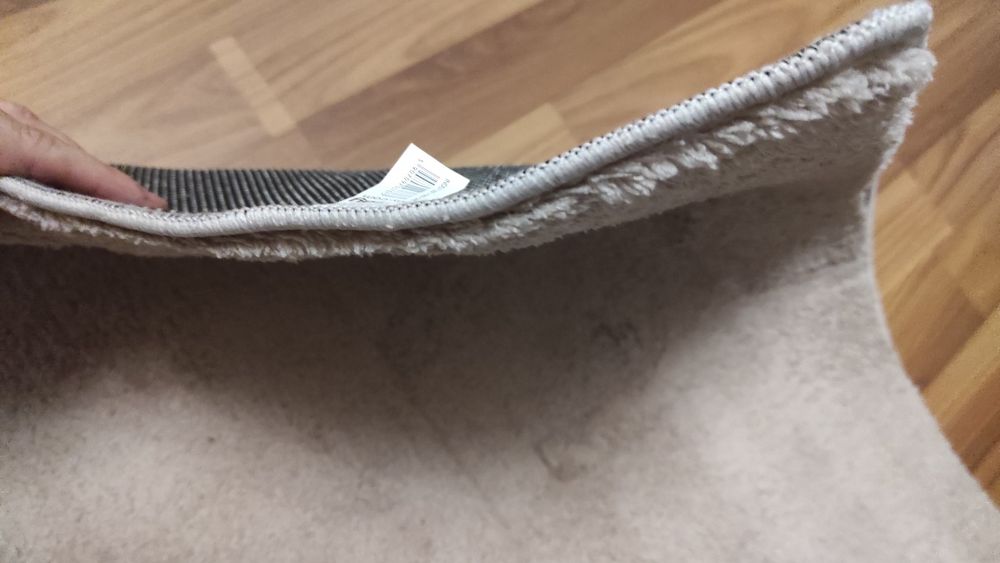 Килим беж 80 х 120 см новий , коврик