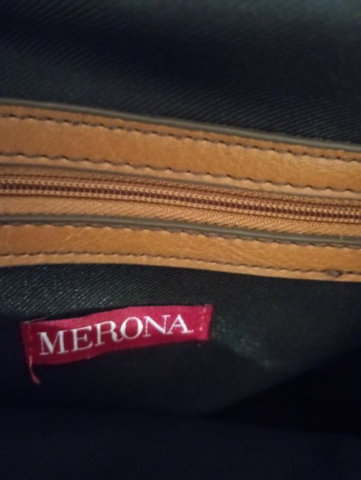 Велика вмістка сумка від Merona ,можна і для ноутбука