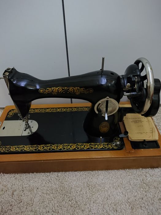 Швейна машинка  ПМЗ 1-А. 1957. Робоча.