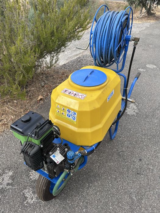 Maquina pulverizadora Sulfatar Motorizada