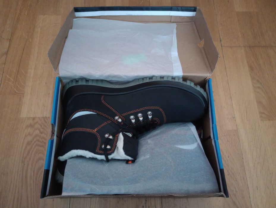 Buty ochronne zimowe .