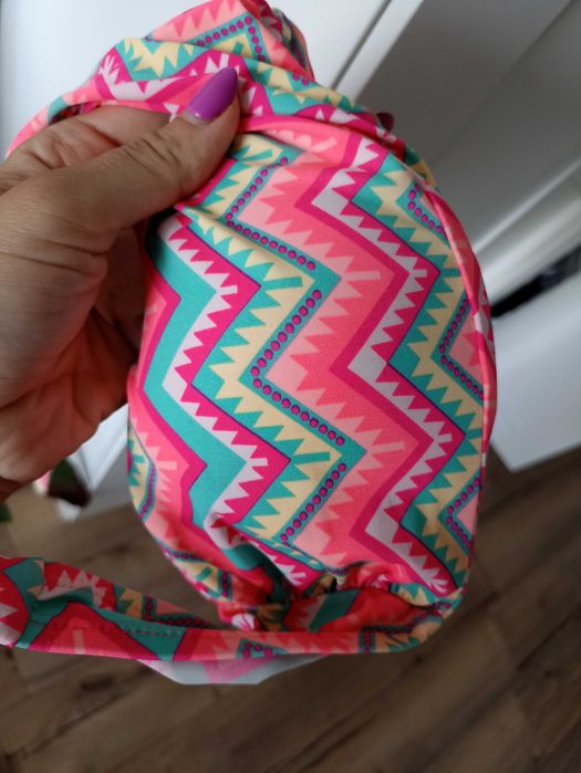 Kolorowa góra od bikini firmy H&M rozmiar S stan bardzo dobry
