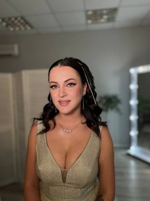 Платье/плаття / сукня ниже колена