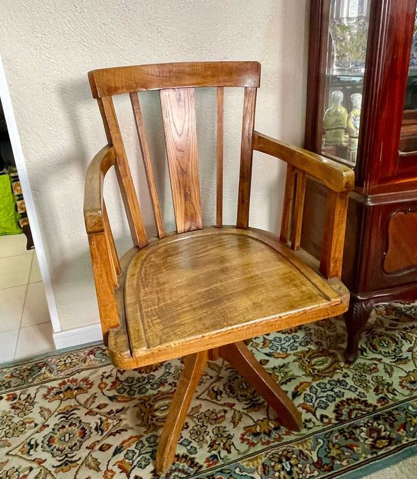 Cadeiras Portuguesas em madeira, Antigas e Vintage