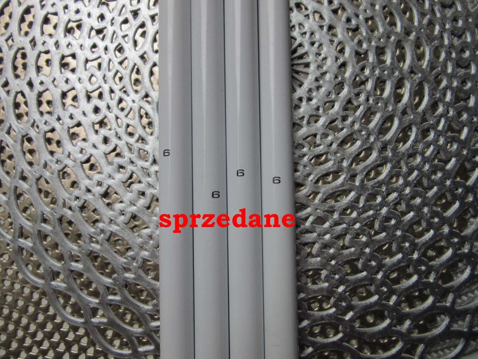 Pawilon ogrodowy - rurki . Zostało tylko 9 plastikowych elementów .