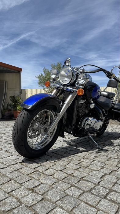 Suzuki intruder velusia 800