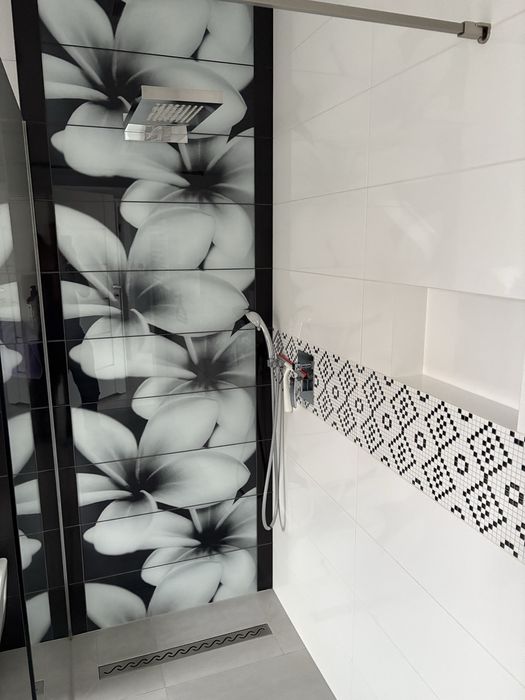 Kafle lazienkowe - dekor - kwiat