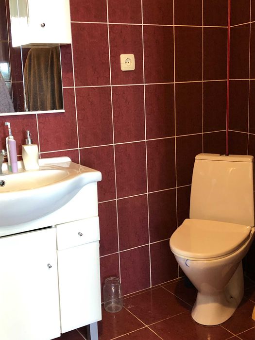 Продам:2-х к.кв.,общ.68м,с ремонтом,необычная планировка.