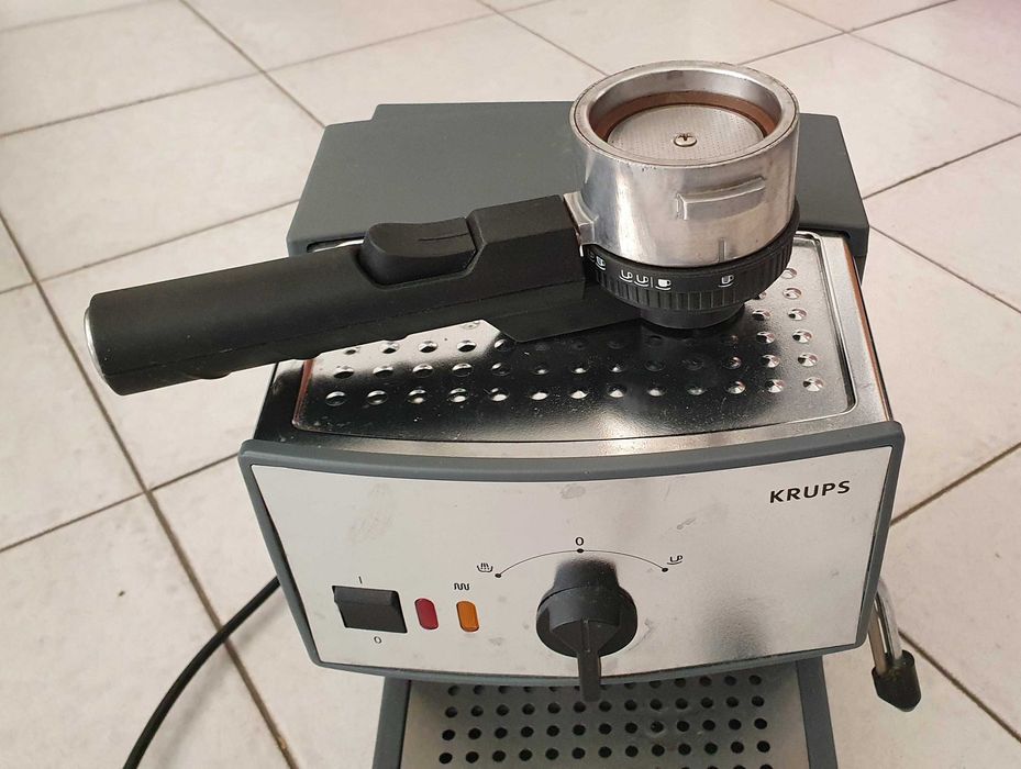 Máquina de café com moinho