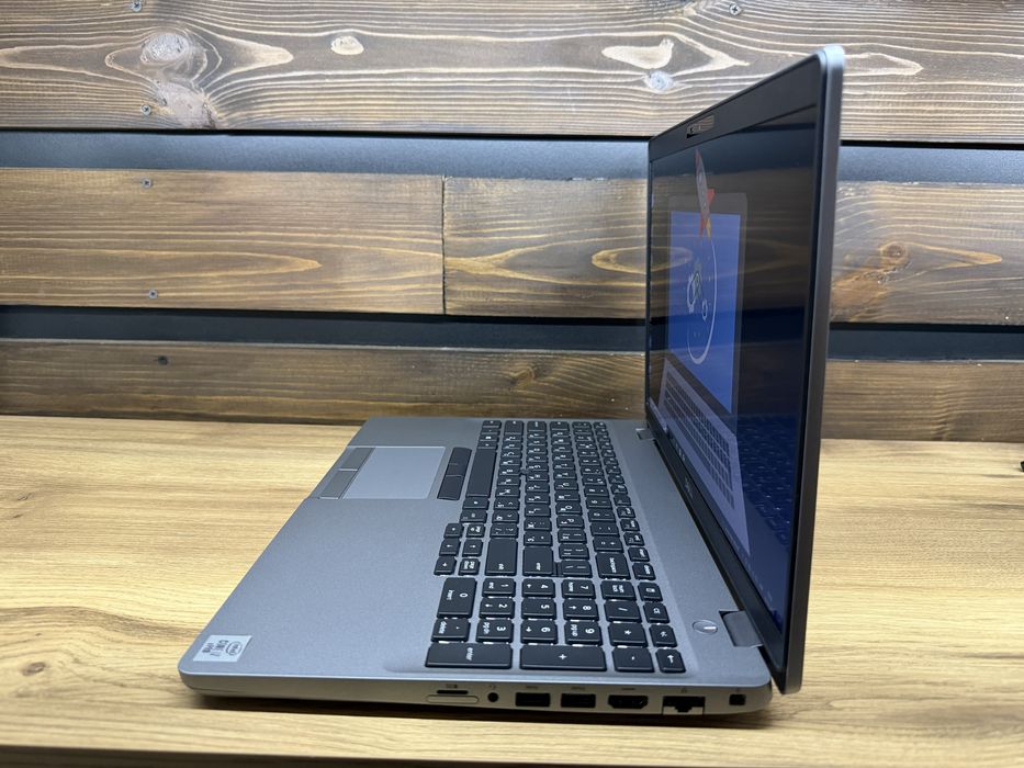 Dell Latitude 5510 15,6" FHD IPS  i7-10610u/16 GB/256Gb M2/18%