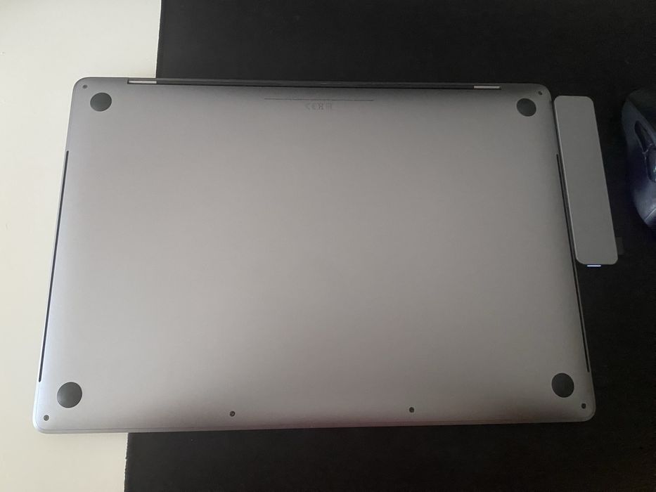 MacBook Pro 2019 16” i7