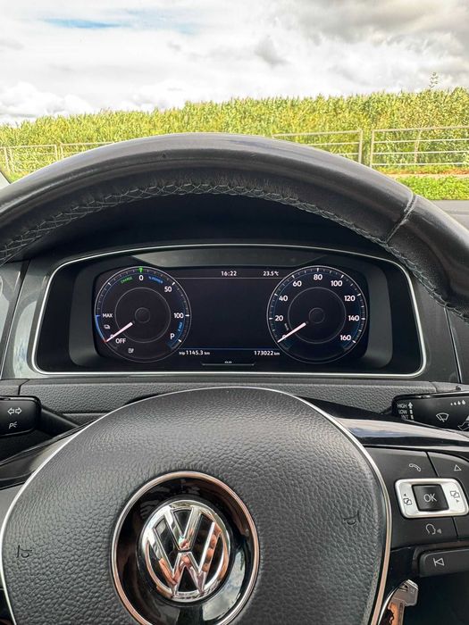 VW e-Golf AC/DC 100%