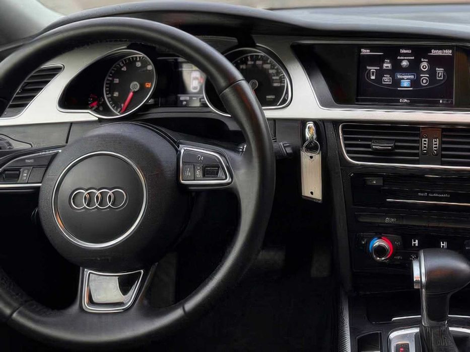 Audi  A5 Premium Plus      2015