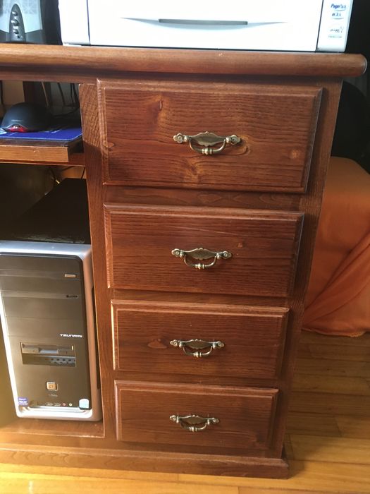 Secretária em Carvalho maciço como nova