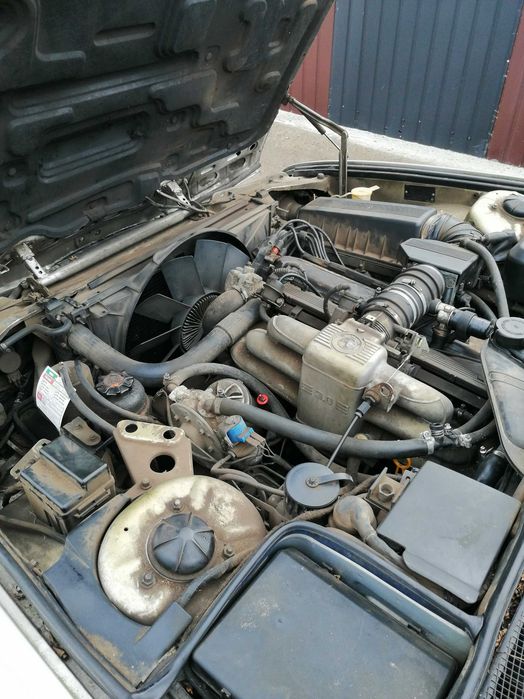 BMW E32 Z 1989 ROKU