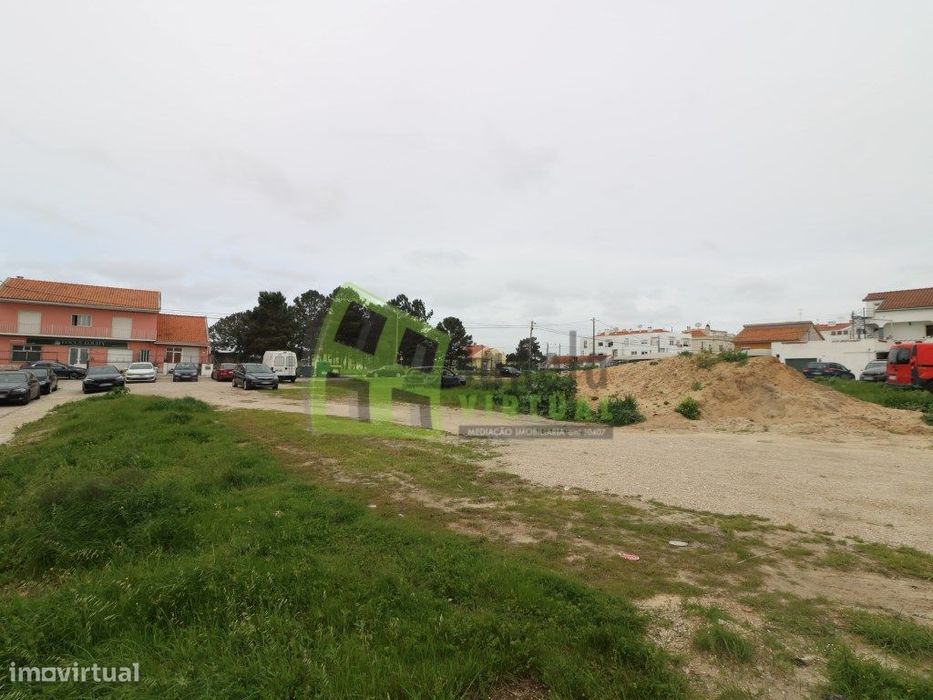 Terreno para Construção de Prédio - Quinta do Conde