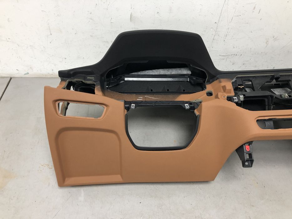 Панель приладів торпедо консоль BMW 3 G20 2019-