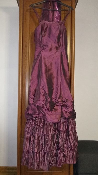 Sukienka długa błyszcząca bordowa 34