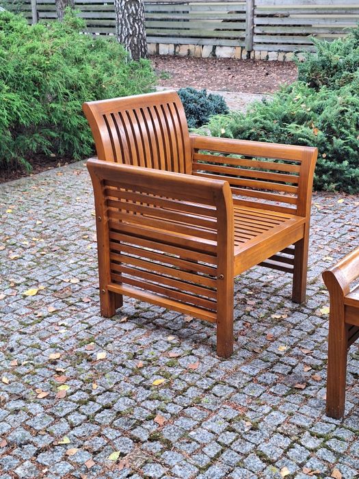 Drewniane meble tarasowe