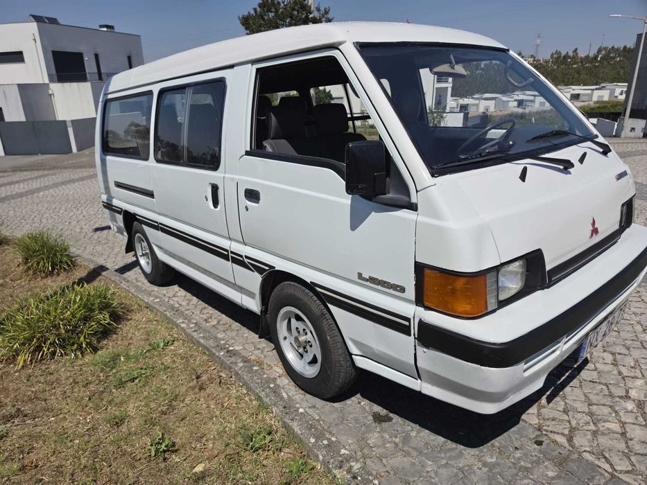 Mitsubishi L300 2.5D  9 Lugares