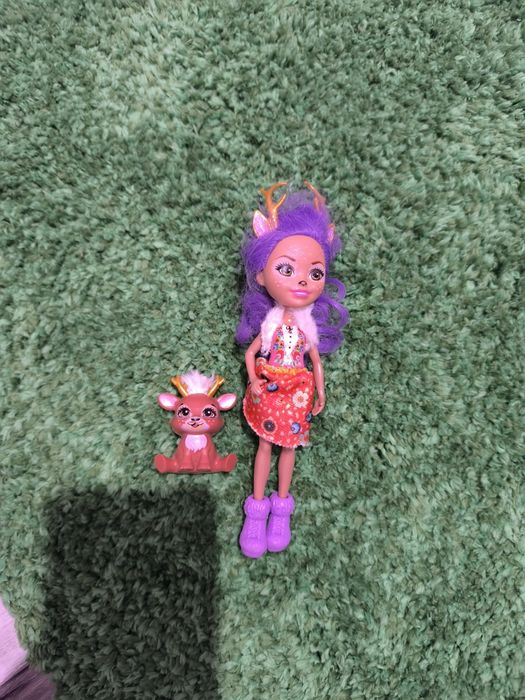 Enchantimals laleczka Danessa Deer i zwierzak Spirit jelonek