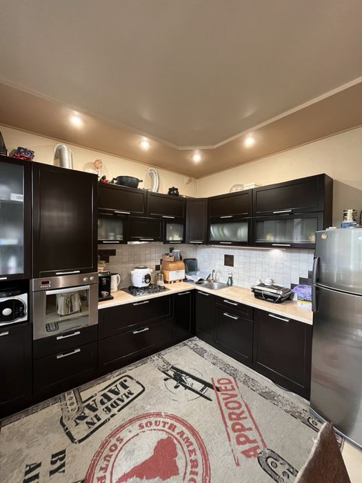 Сдам крупногабаритную 3х к.к в новострое со своим гаражом !!!