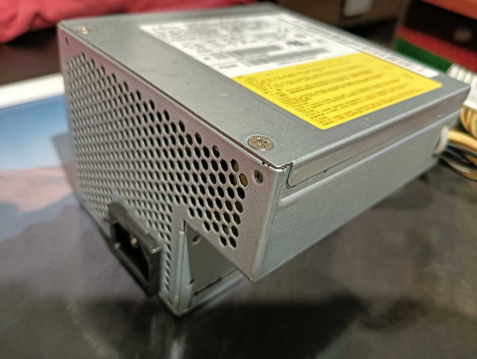 Lote de fontes de alimentação de servidor e portátil