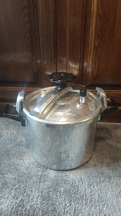 Panela de pressão nova de 1976 fabrico nacional