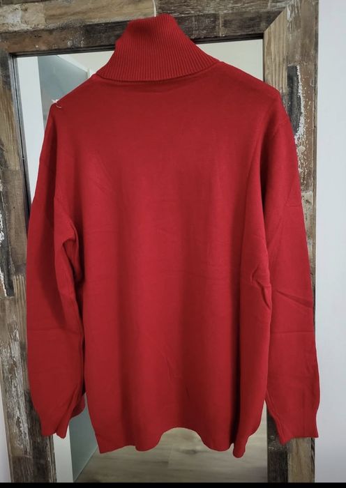 Dwa nowe golfy czarny + czerwony.