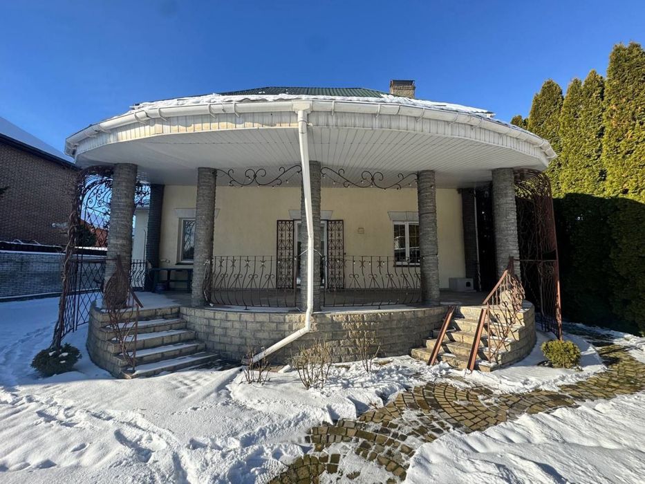 Будинок з ремонтом 16 соток Гатне