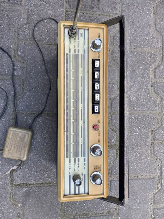 Stare zabytkowe radio Sharp PRL