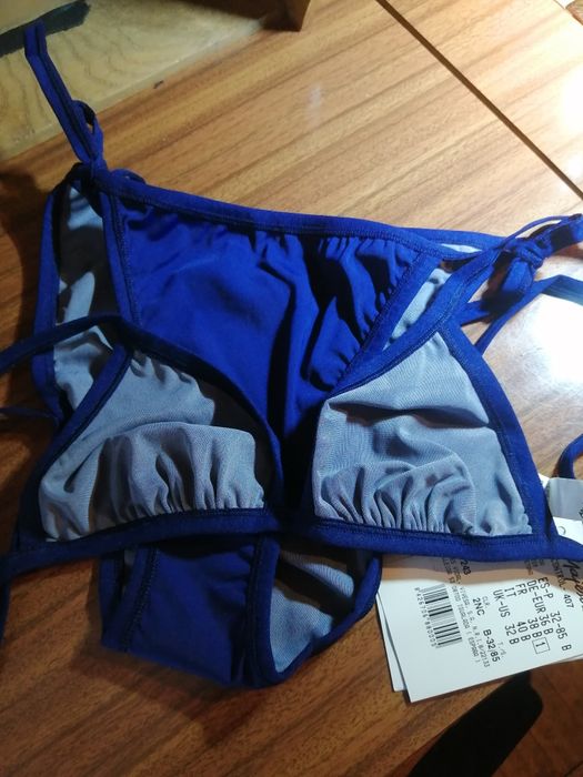 Bikinis E fatos de banho